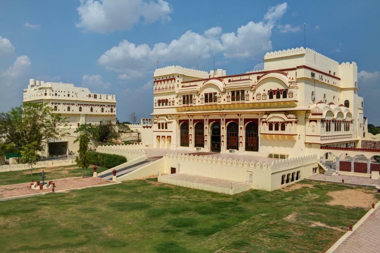 Amritara Surajgarh Fort エクステリア 写真